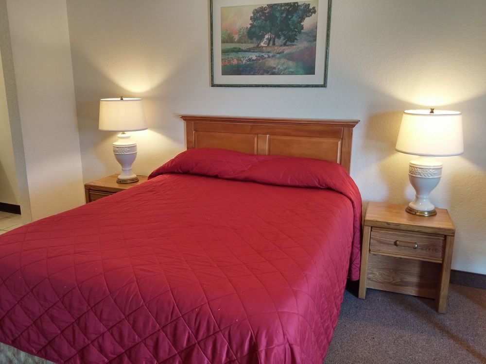 Country Regency Inn & Suites Manvel Kültér fotó